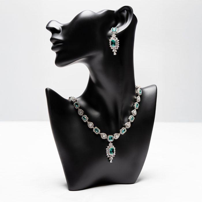 Elegance Hand-made Green Emerald Silver-plated Jewelry Set - Image 1