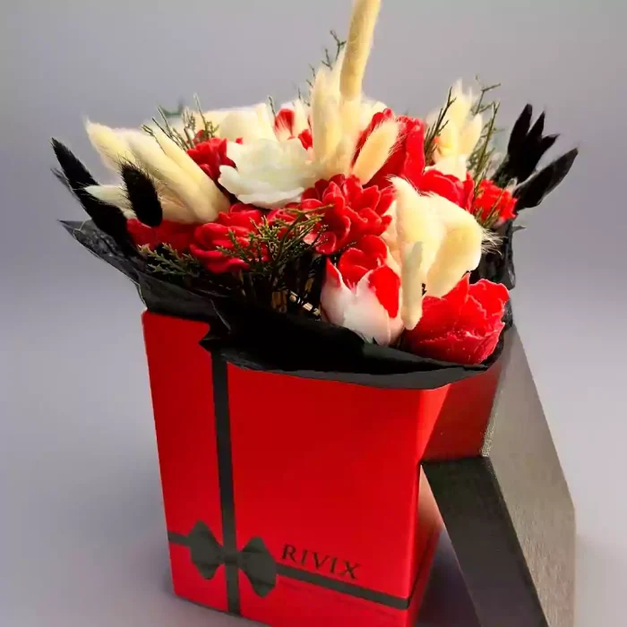 Love Red Flowers Candle Box - Image 1