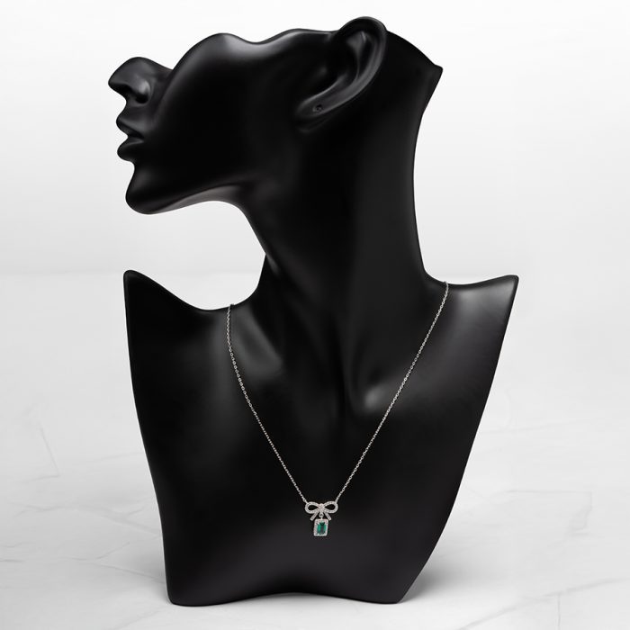 Luxury Emerald bow necklace Radium plated Luxury Emerald Necklace Radium Plated: