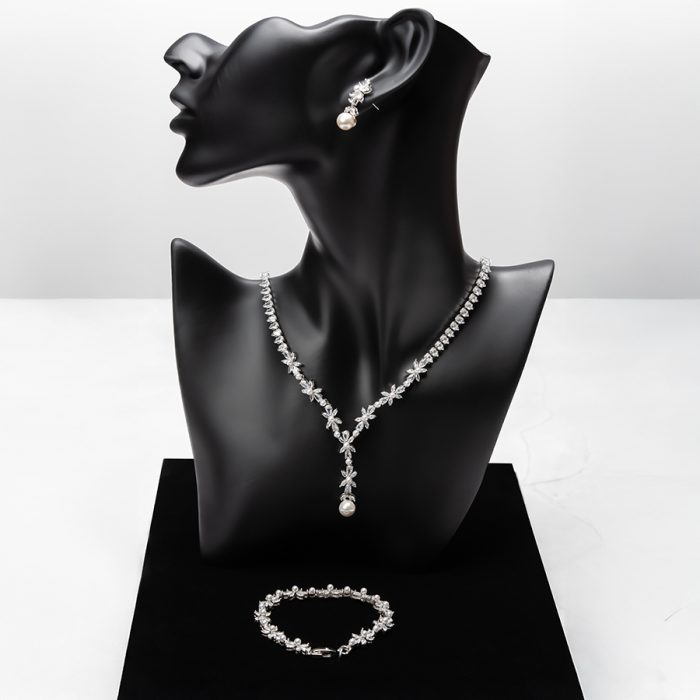 Pearl & Crystal Jewelry Set - Image 1