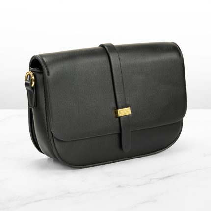 Trendy Pocket Handbag Black Color with Belt Design